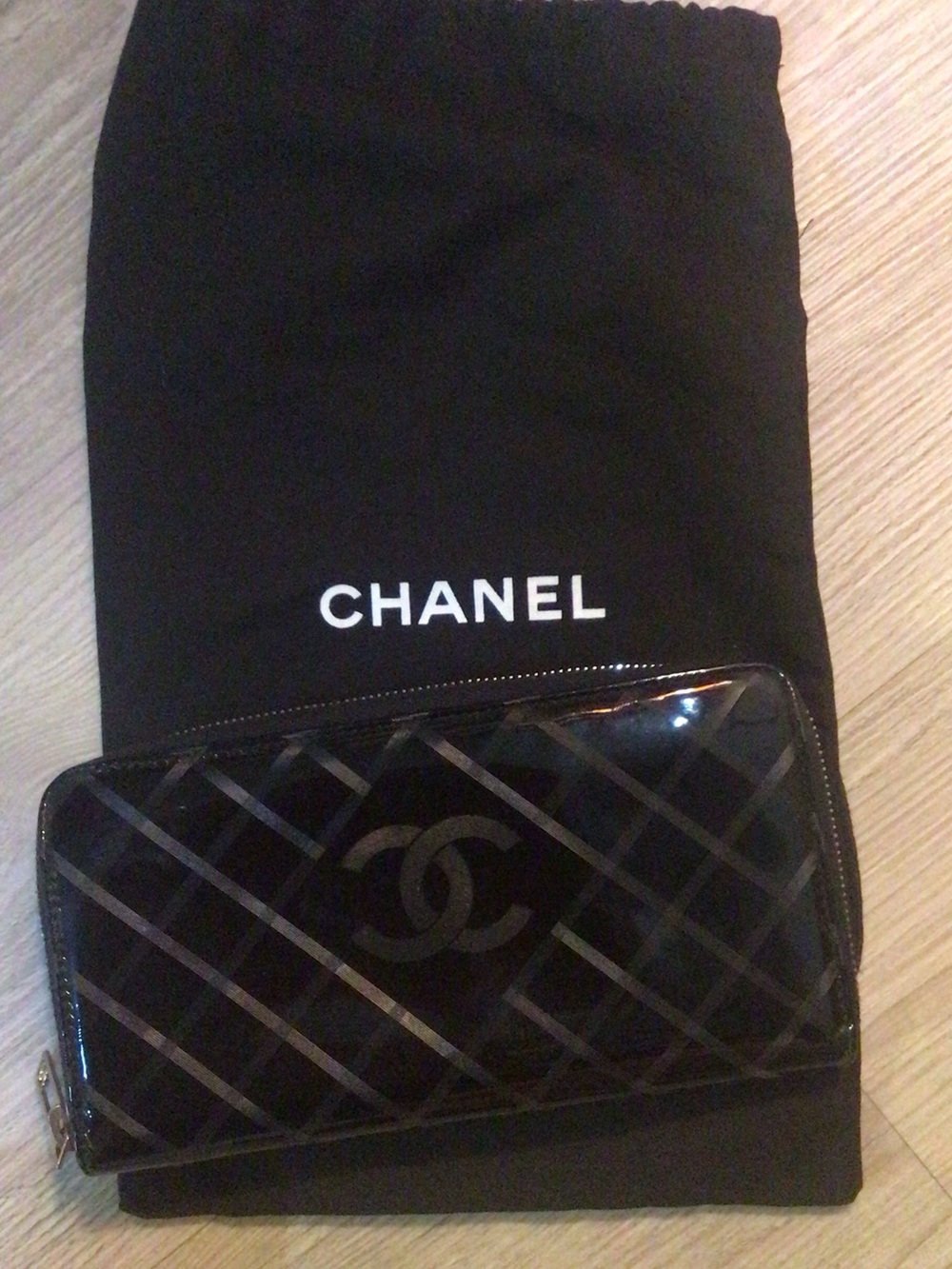 CHANEL Black Glossy Patent Quilted Zip-Around Wallet